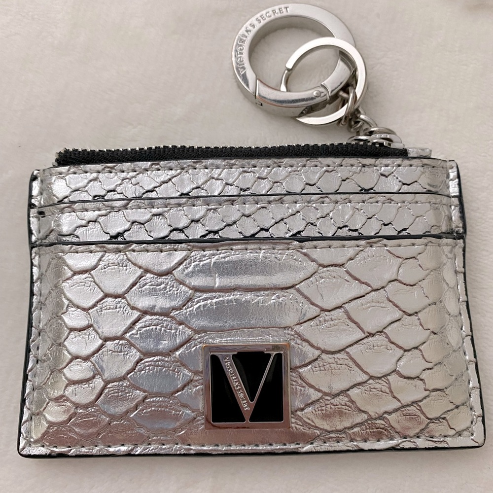 Victoria’s Secret Silver “Card” Wallet for Women🩶
